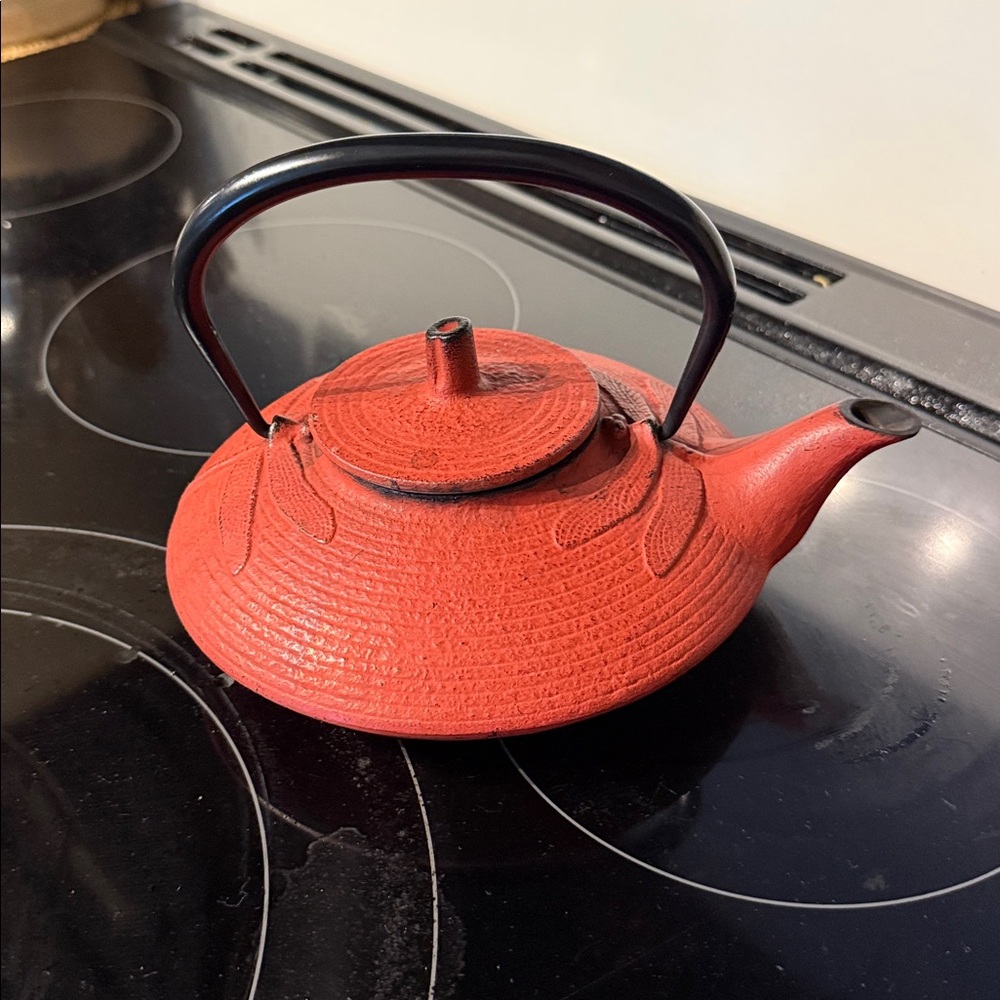 Teavana Red Dragon Fly Cast Iron Teapot Japanese Tetsubin